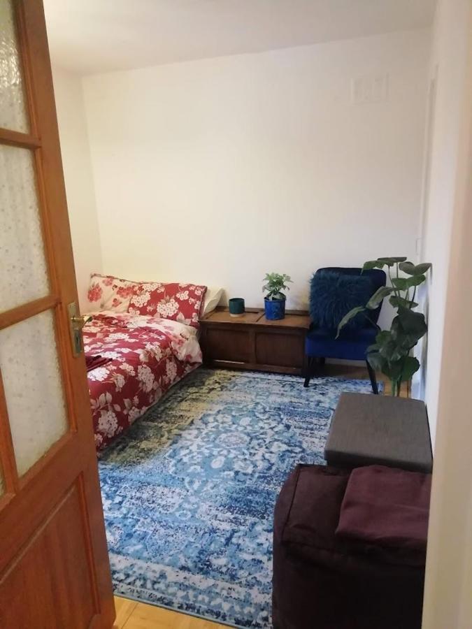 Single Bedroom In A Cozy Maisonette - 布希 外观 照片